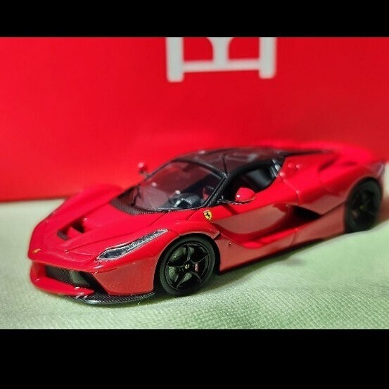 1/64 DMH フェラーリ ラフェラーリ（DMH 1:64 Scale Red Fire
