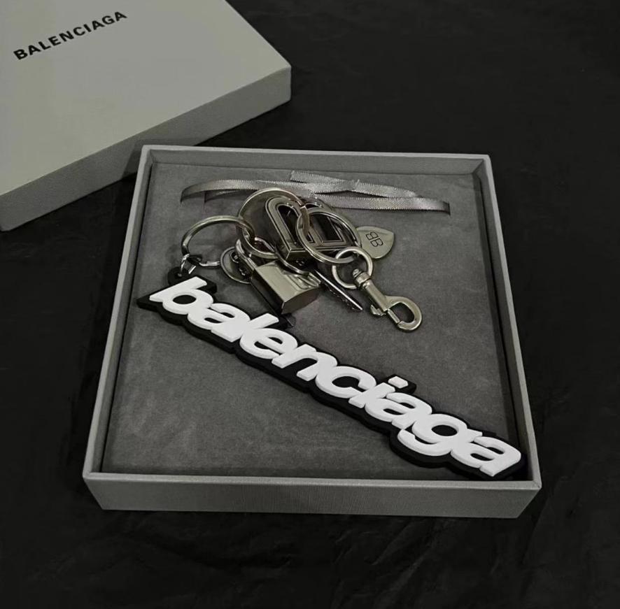 balenciaga KIT シルバー キーリング（2024夏◇大人気