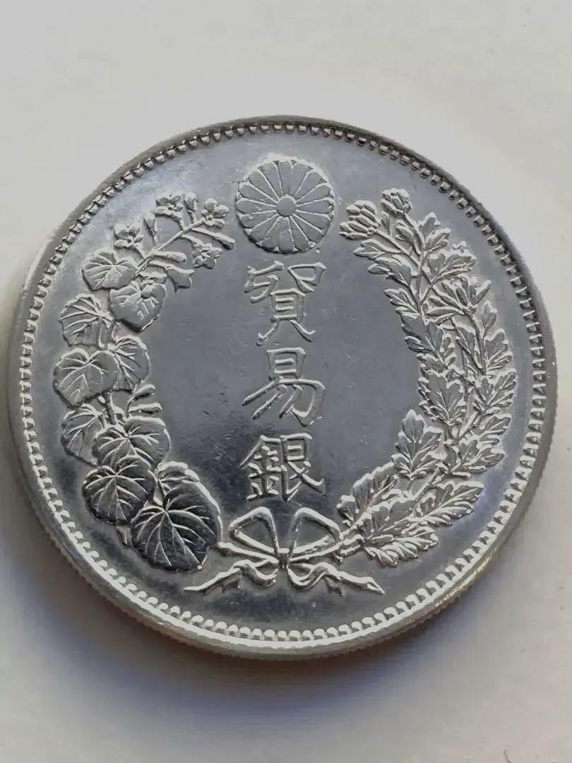 貿易銀 明治10年 菊紋・龍（金貨 旧二十圓金貨 明治10年 菊の御