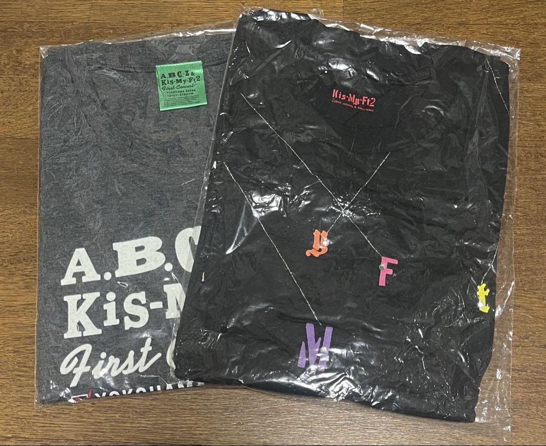 Kis-My-Ft2 ロゴ入り Tシャツ Mサイズ Kis‐My‐Ft2 Tシャツ (Kis-My-Ft2 キスマイ 黒 白 Sサイズ