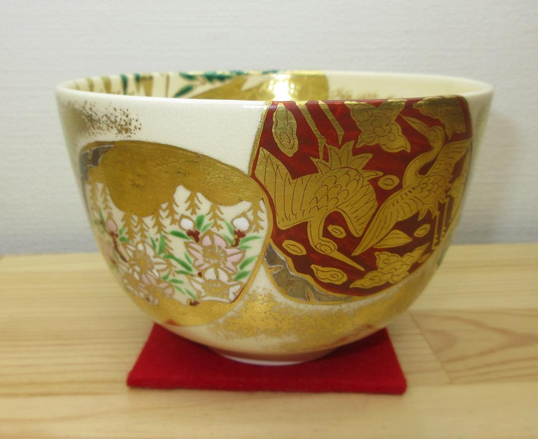 送料込【逢絢亭・新品】茶道具 茶碗 京焼 仁清 流水青楓の図 文月和香 共箱入り 送料込【逢絢亭】茶道具 茶碗 京焼 仁清写 貝合わせの図 通次