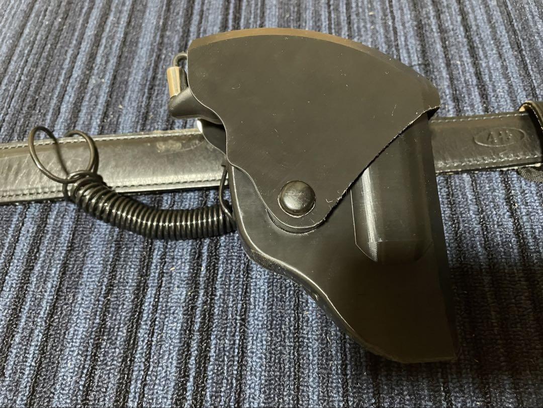 拳銃入れ ホルスター レプリカ 警察 Amazon.co.jp: 撮影用アイテム警察官回転式拳銃ホルスター本物