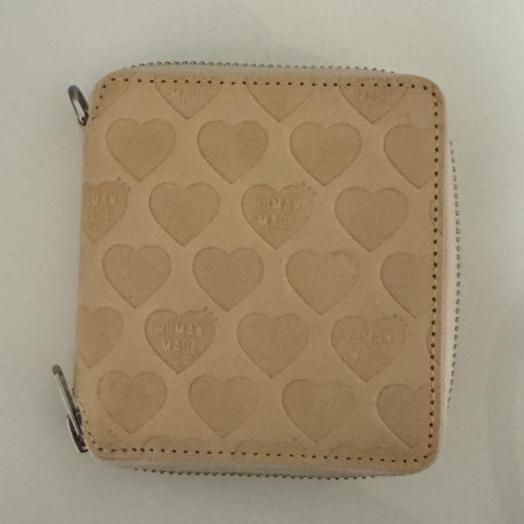 HUMAN MADE ハート模様 折り財布 ベージュ 𝗛𝗨𝗠𝗔𝗡 𝗠𝗔𝗗𝗘 𝗜𝗻𝗰. | 【LEATHER WALLET】 RELEASE