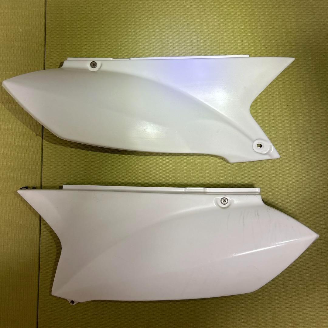 WR250(X・R)用　zero-g サイドカバー ステー欠品 WR250(X・R)用 zero-g サイドカバー ステー欠品 - メルカリ