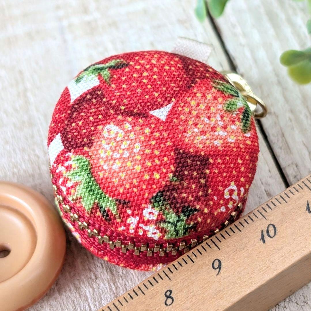 いちご様確認用　マカロンポーチ　5点 マカロンケース＊マカロンポーチ＊ハンドメイド＊いちごだらけ