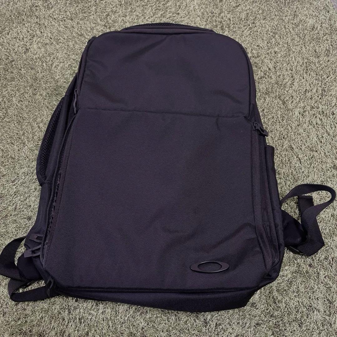 定価29700円　オークリー　トラベル ビッグ トローリー　バッグ　921610 Amazon | [オークリー] トラベル TRAVEL BIG TROLLEY 2w