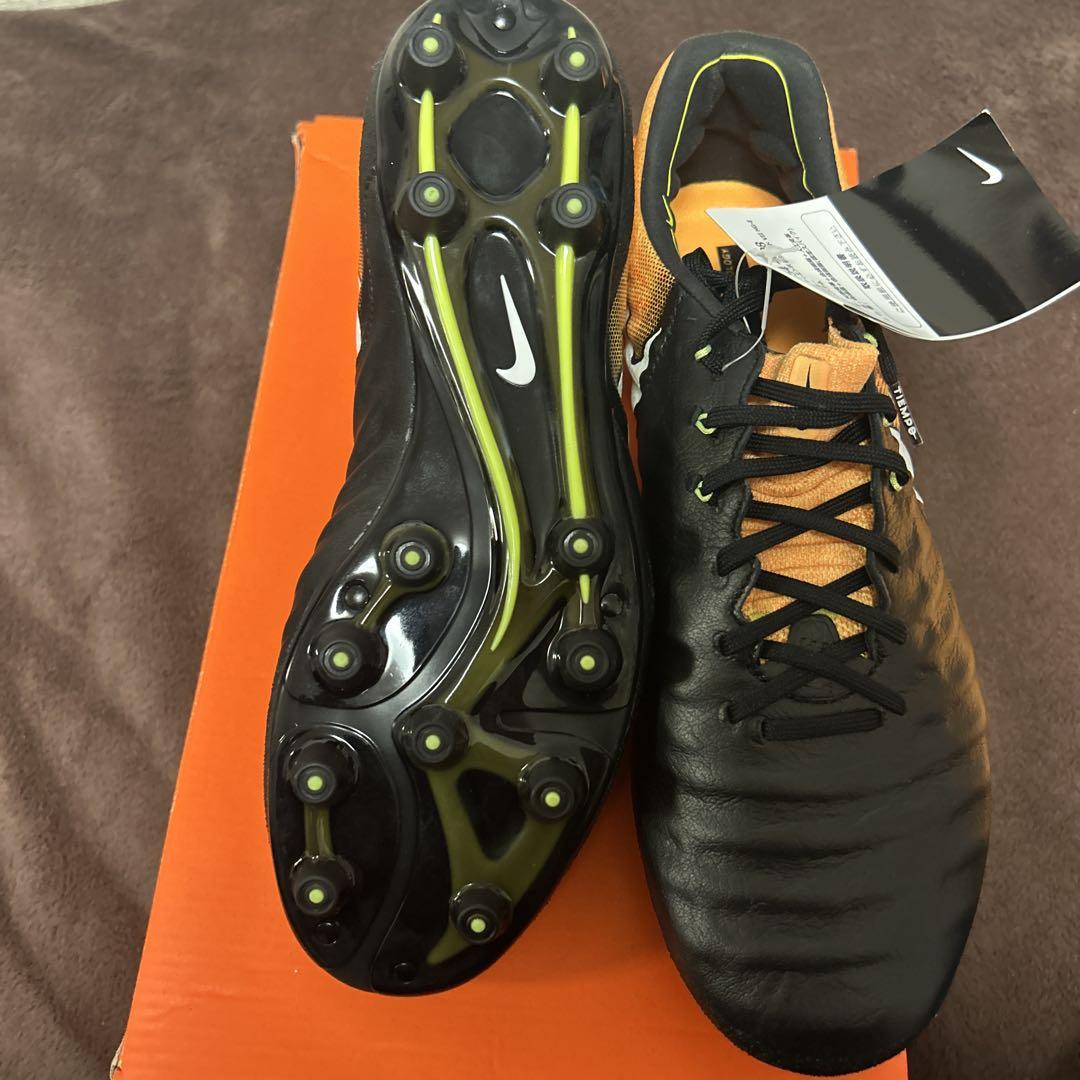 NIKE ティエンポレジェンド7 HG-E acc対応　シューズケース有りタグ付 NIKE ティエンポレジェンド7 HG-E acc対応 シューズケース有り
