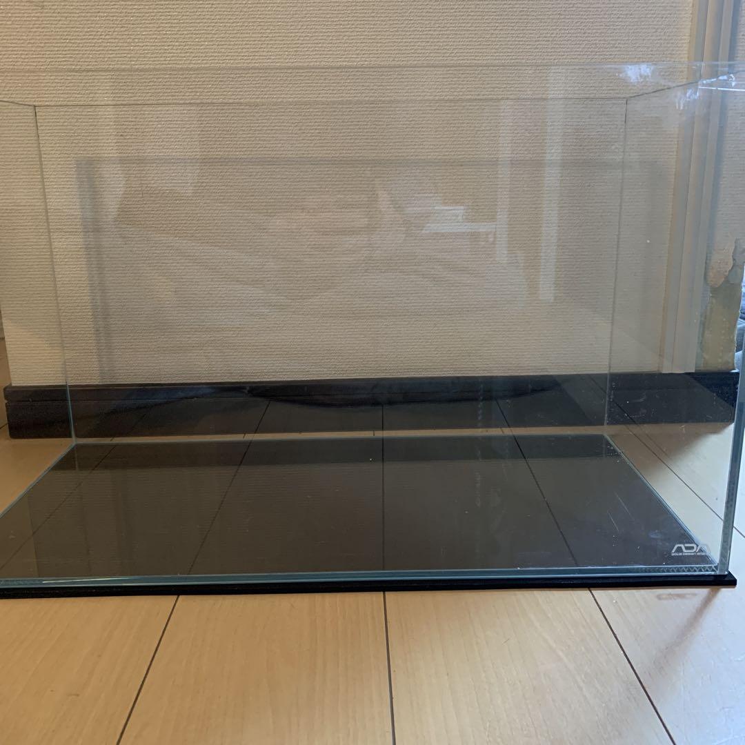 ADA 60水槽 セット ※引取り限定(富山) ADA 60cm水槽 と GEX水槽台セット ※引取限定 - メルカリ