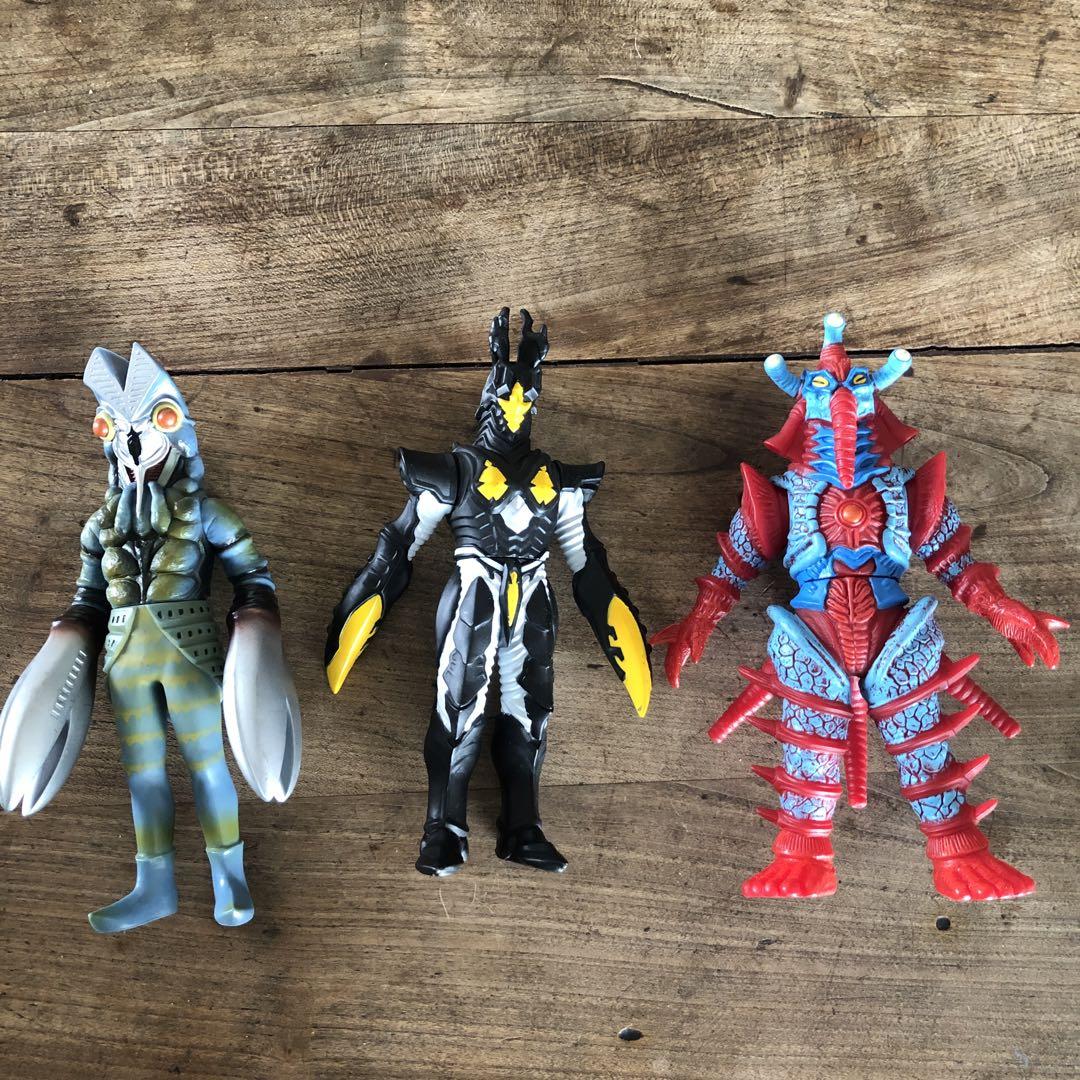 ウルトラマン 怪獣 フィギュア 3体セット ソフビ｜Yahoo!フリマ