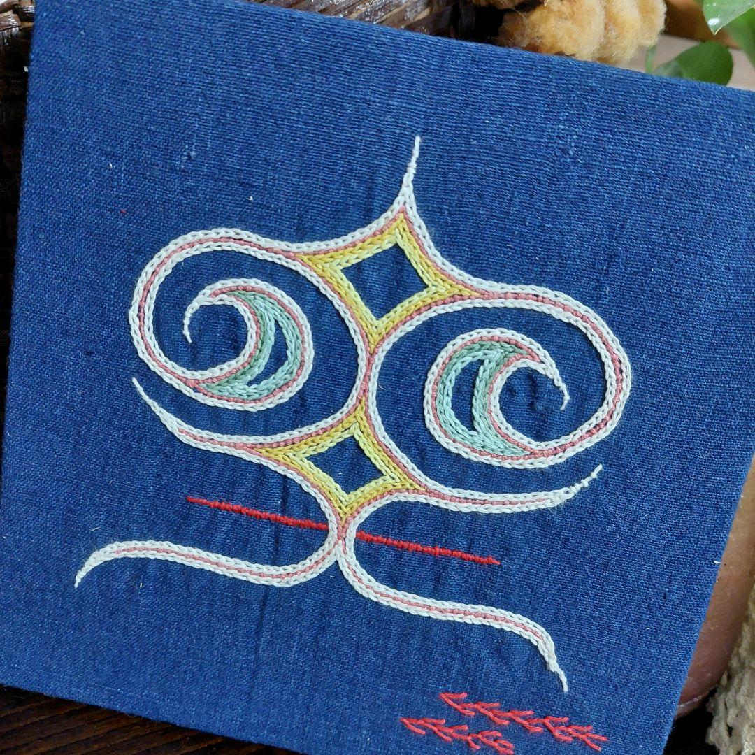 アイヌ刺繍 ファブリックパネル3 チヂリ アイヌ 刺繍 寄付
