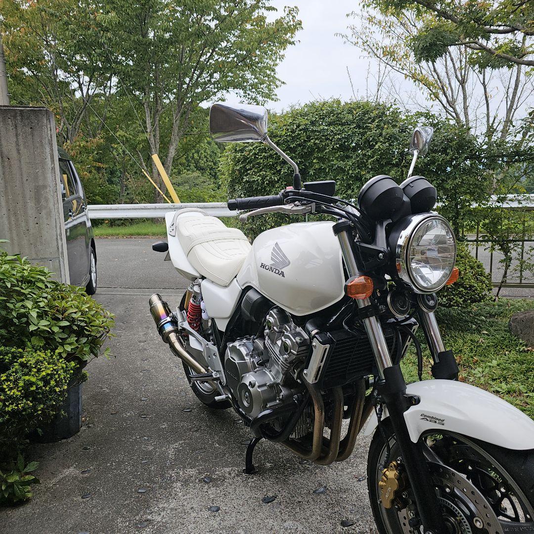 最終値下げ！送料込み！ホンダ CB400SF NC31 前期用 シート 白 motorabit_h-0skzxmce01
