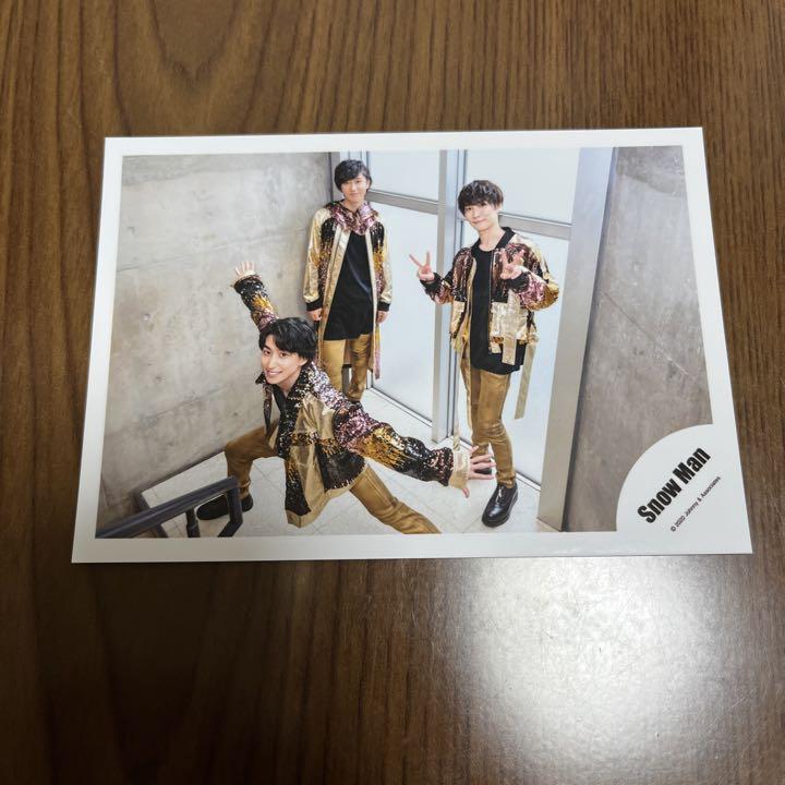 Snow Man 公式写真（@SN__20200122's video Tweet）