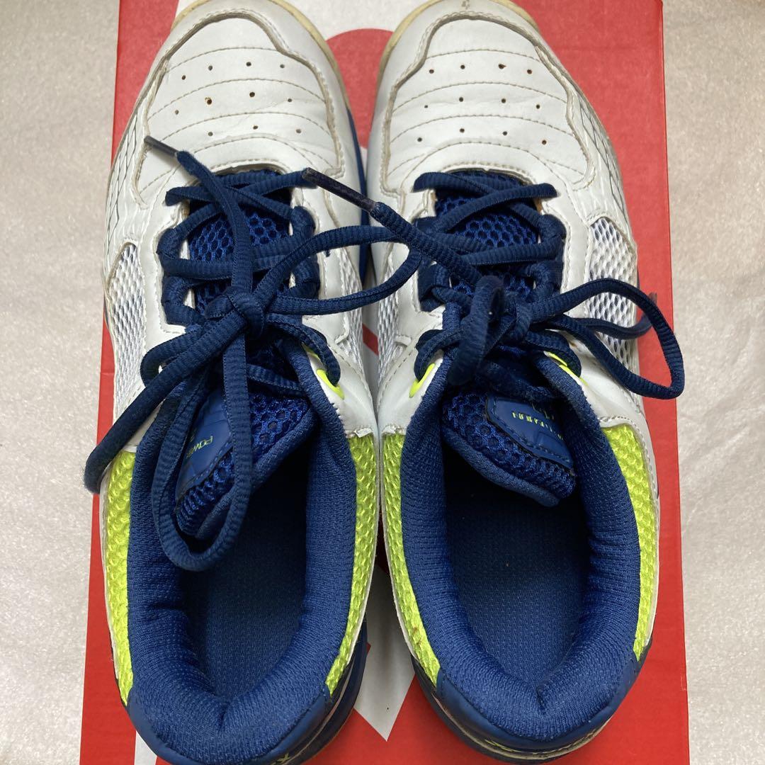 丼*様 YONEX テニスシューズ ネイビー/レッド YONEX ヨネックステニスシューズ 赤 25cm - メルカリ