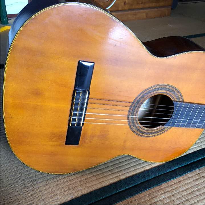 極希少品●ギタロン● 1984年 ニカラグア マナグア製 GUITARRON 極希少品○ギタロン○ 1984年 ニカラグア マナグア製 GUITARRON