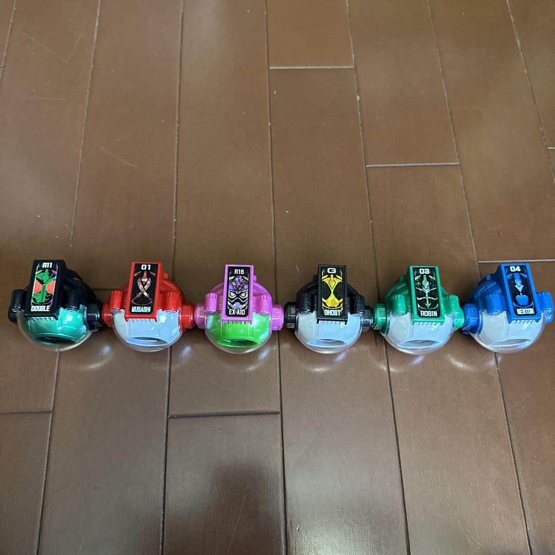 仮面ライダーゴースト アイコンセット Amazon | 仮面ライダーゴースト DXグリム&サンゾウ&ヒミコ