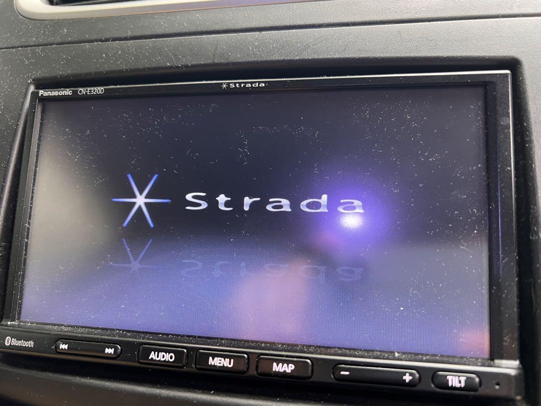 Panasonic CN-E320D カーナビ 土日限定価格（Strada CN-E320D