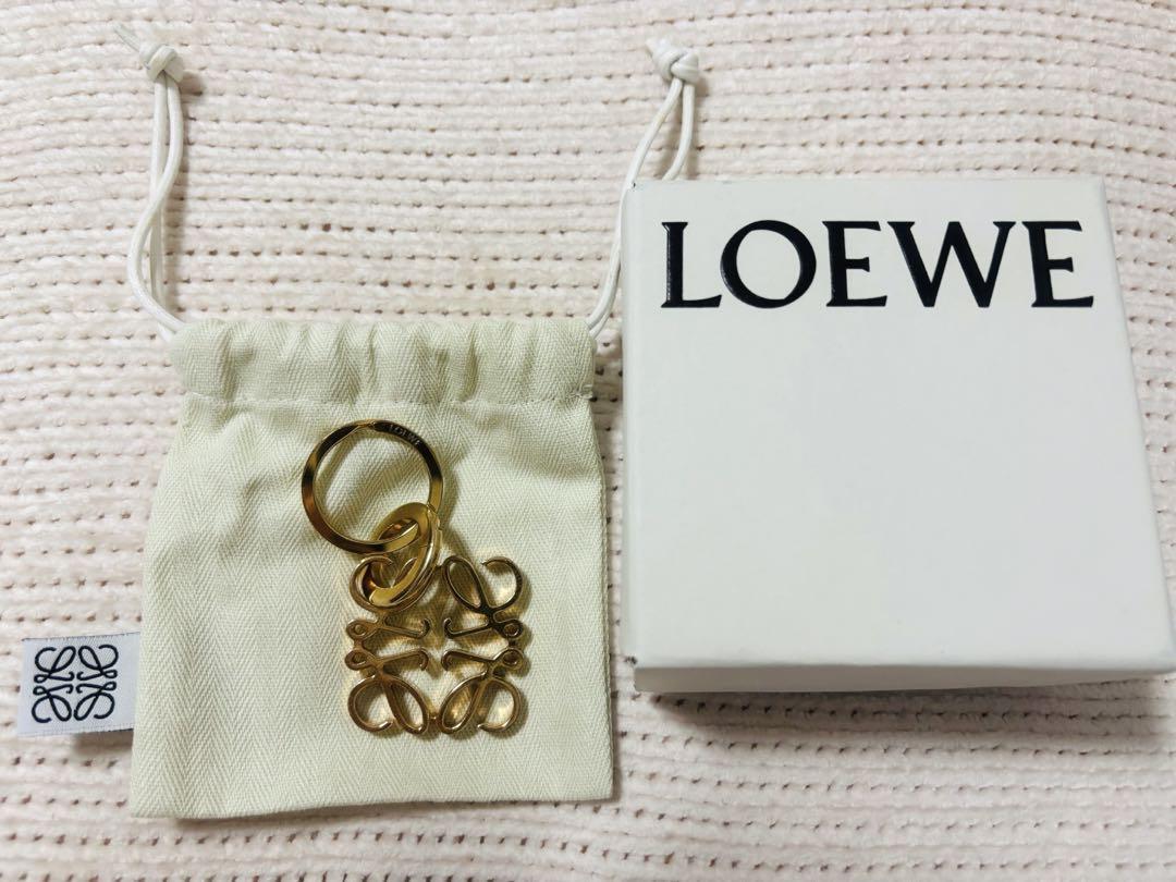 クドリャフカ様　LOEWE ロゴチャーム ピンクゴールド　キーリング 111.25.203_8130_1F.jpg?sw=1200