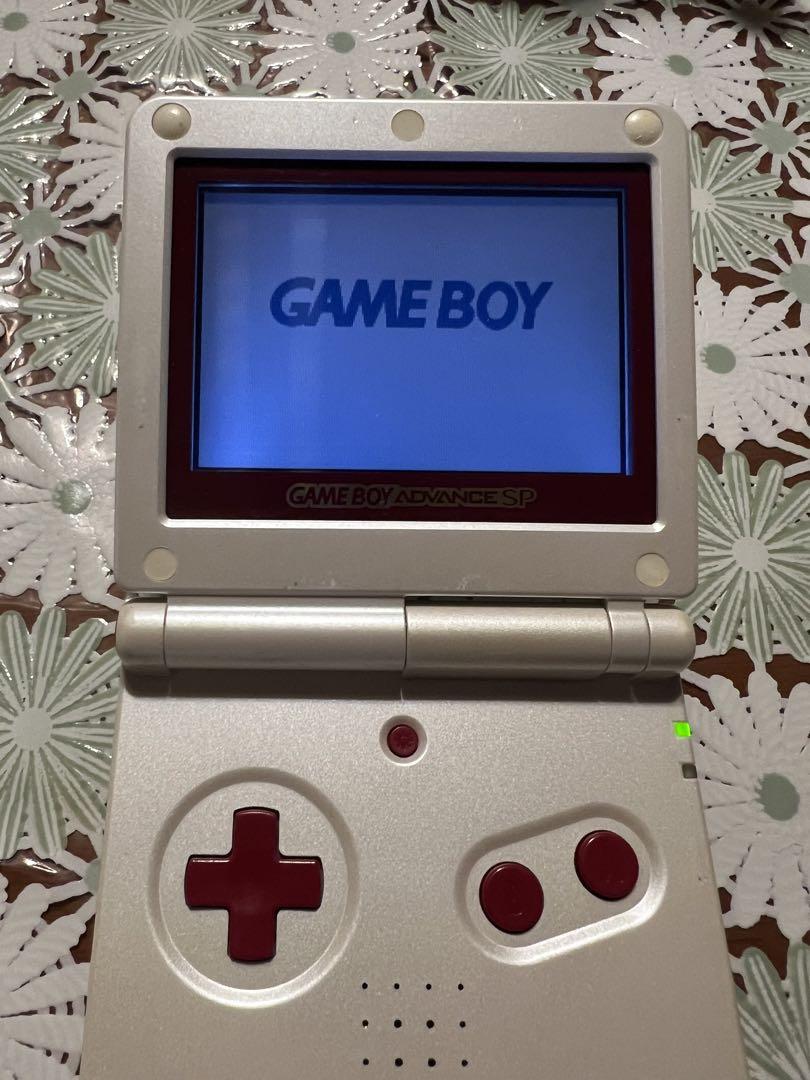 ゲームボーイアドバンスSP　ファミコンカラー　本体&ソフト6点セット ゲームボーイアドバンスSP ファミコンカラー【メーカー生産終了
