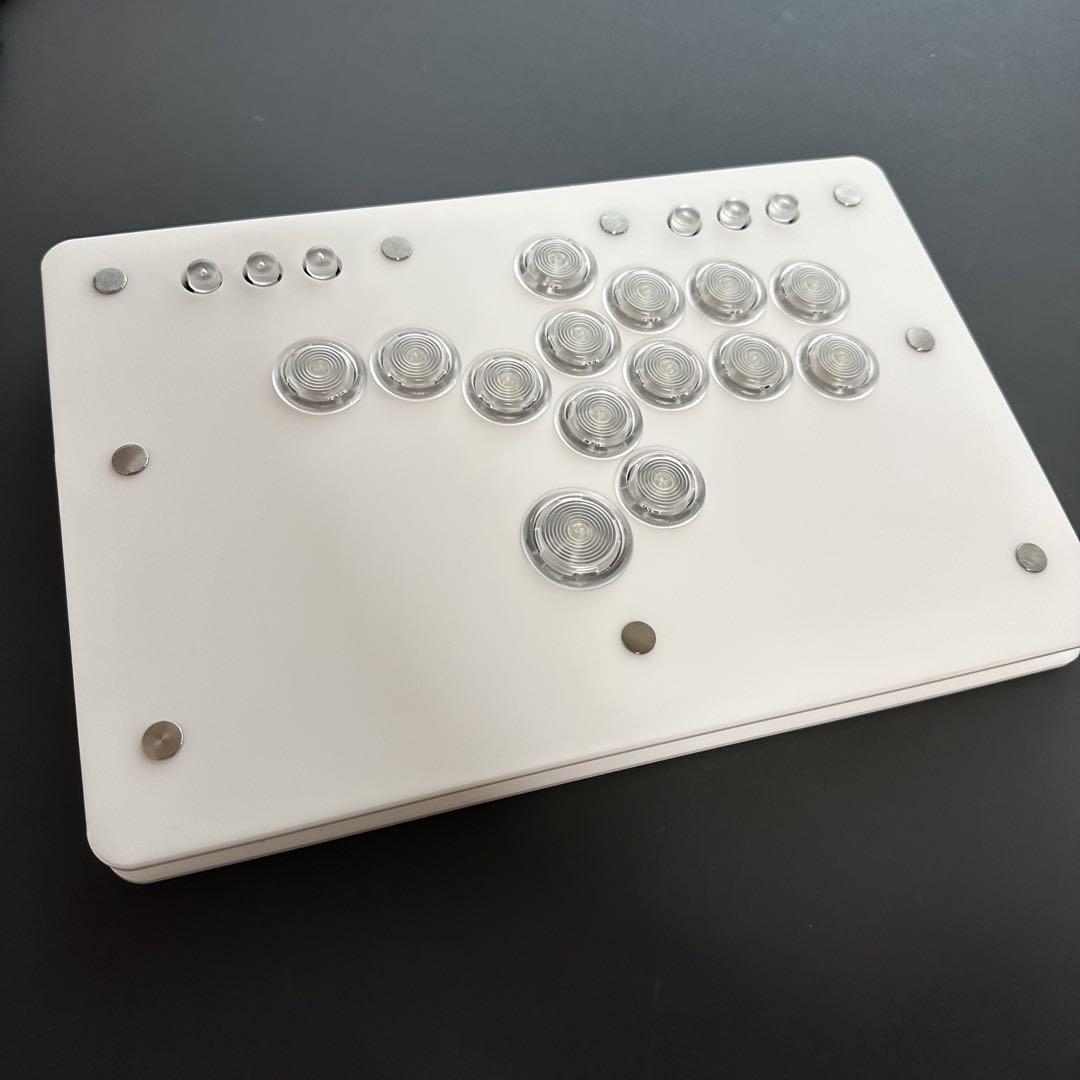 PUNKWORKSHOP MINIBOX レバレス　ホワイト/タイプB PKB PC】MINI BOX レバーレスコントローラー (ボタンレイアウトB