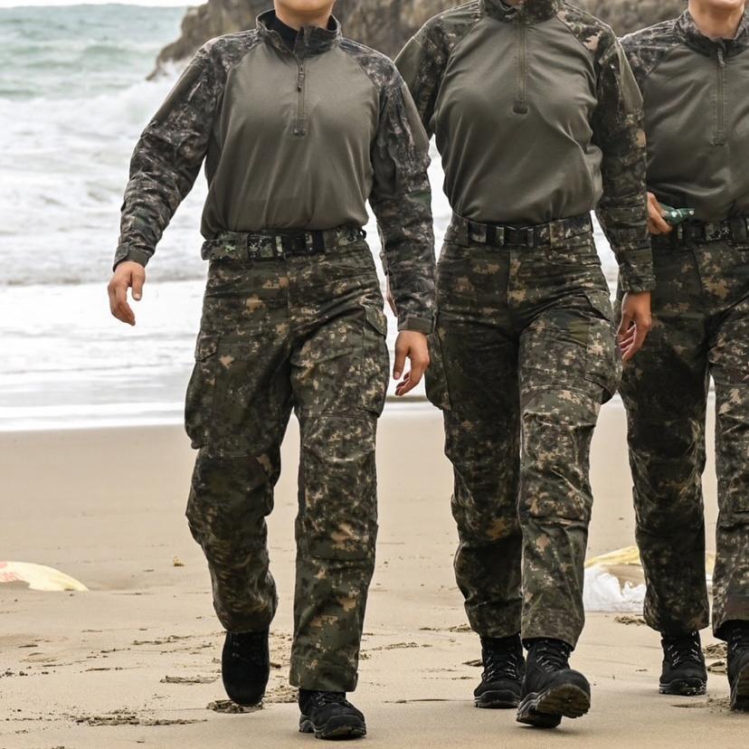 【新品】韓国軍　大韓民国陸軍　戦闘服　コンバットシャツ　TYR　私物品 新品】韓国軍大韓民国陸軍戦闘服コンバットシャツTYR私物品