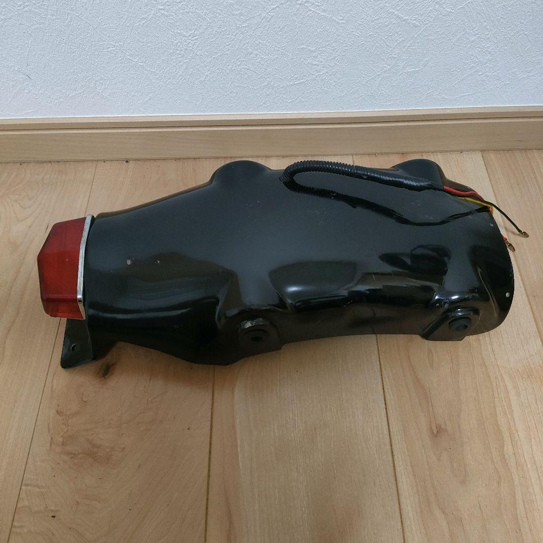 kiri サマ専用sr400FRP製リアフェンダー　　GOODS製 ライセンス 丸ランプ付 リアフェンダー SR400/500｜K＆H
