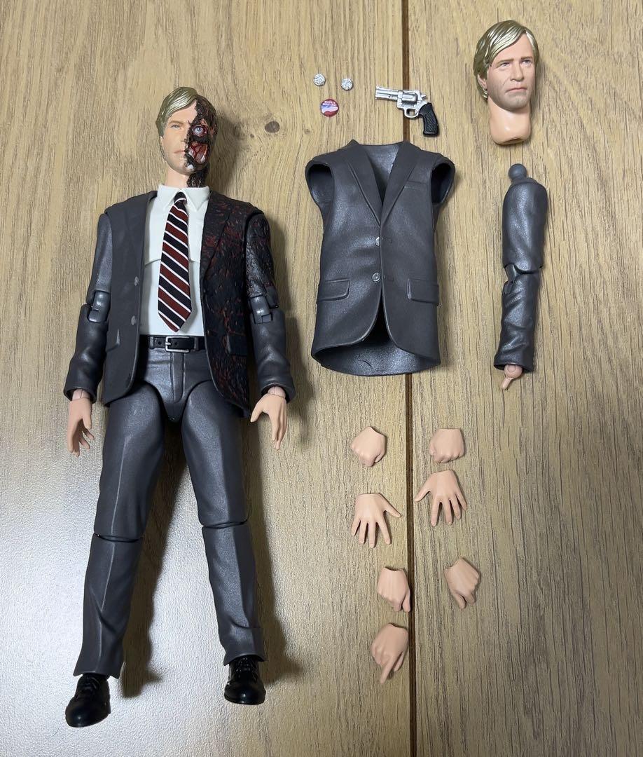 MAFEX つながれ ハービー・デント/トゥーフェイス