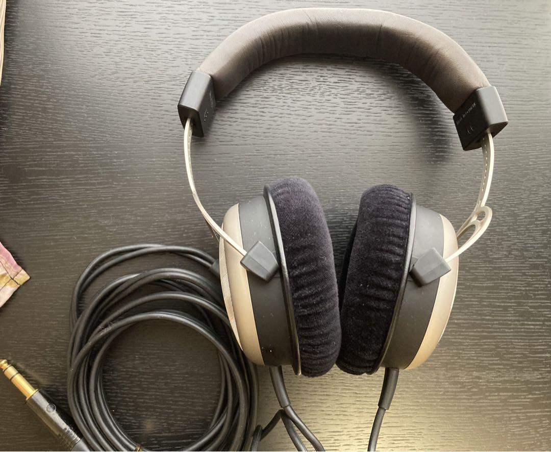 beyerdynamic T1 1st ※ヘッドホンスタンドは付属しません。 beyerdynamic T1 1st ※ヘッドホンスタンドは付属しません