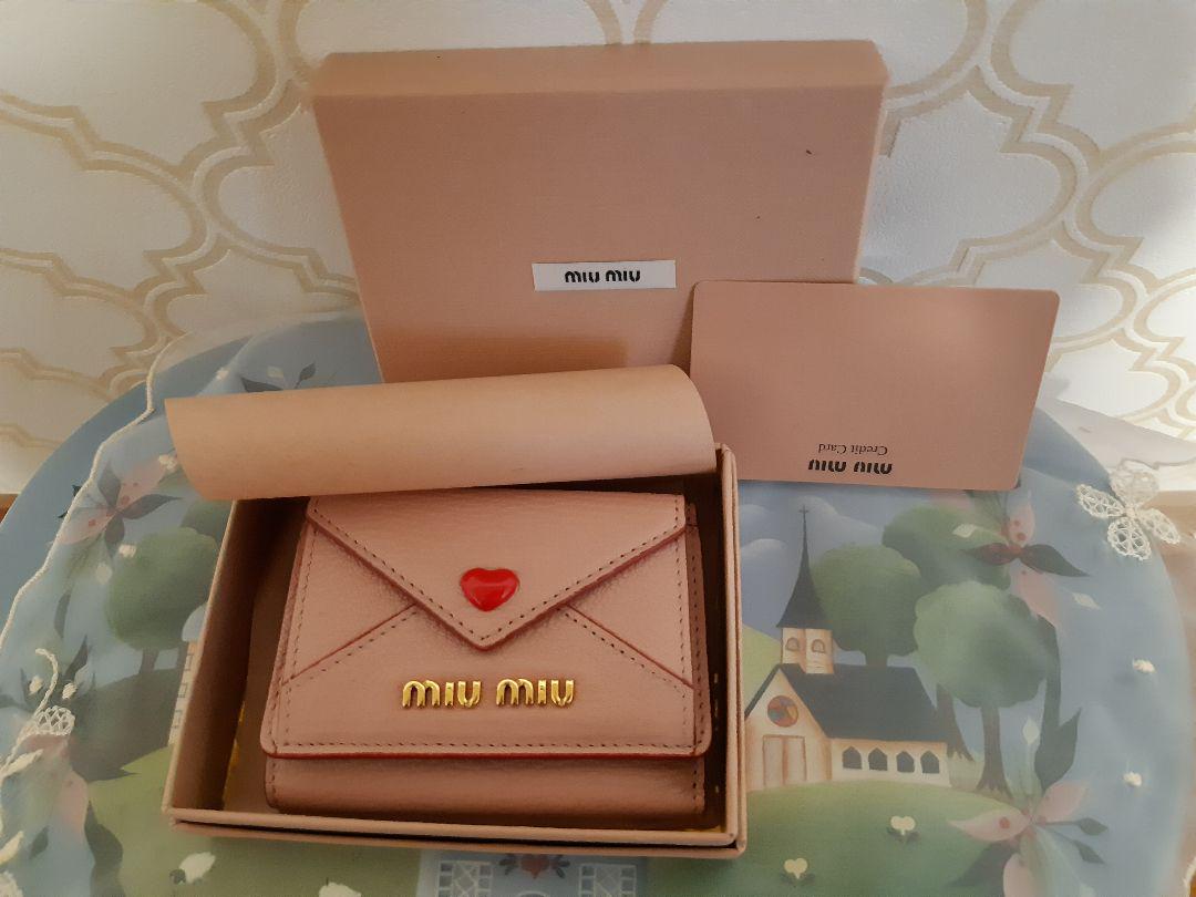 新品 未使用□ミュウミュウ miumiu マドラスラブ 三つ折り財布