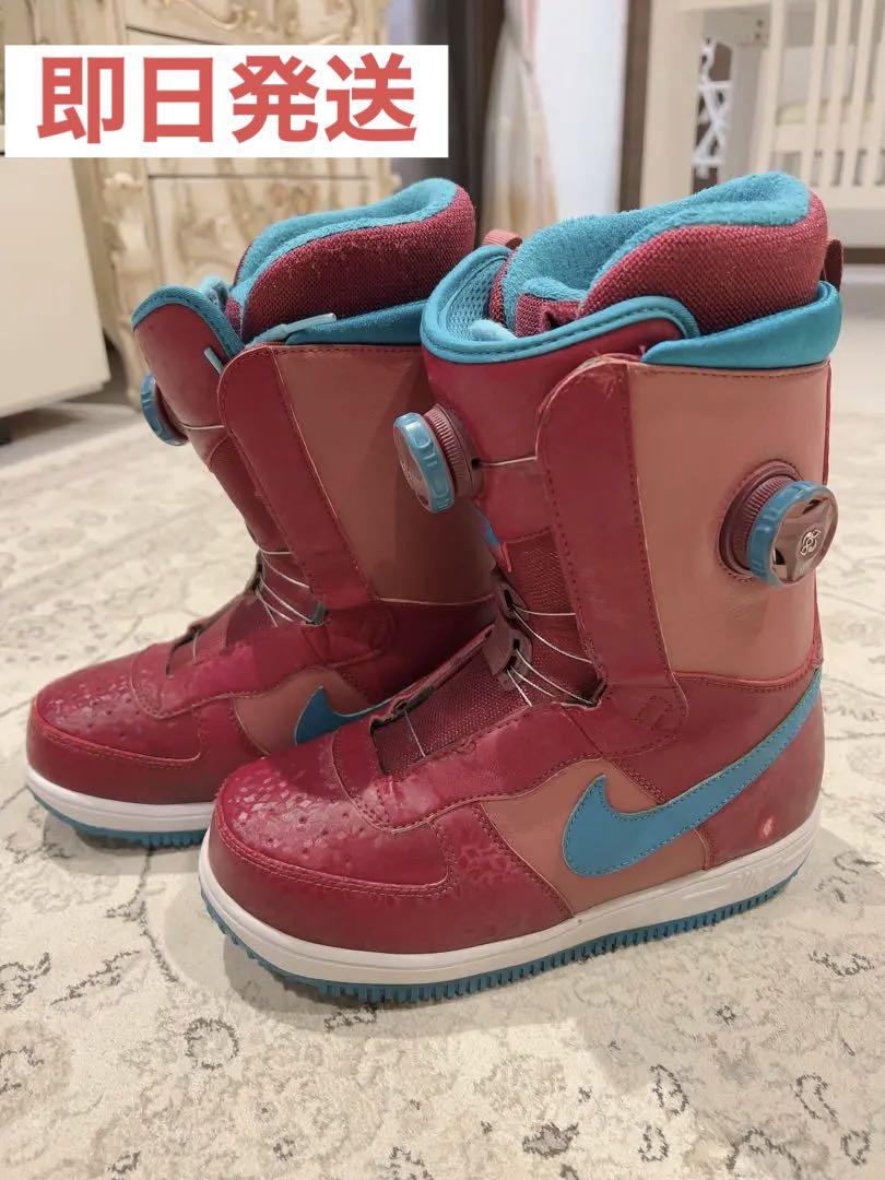 スノーボード ブーツ NIKE ナイキ 襲っ