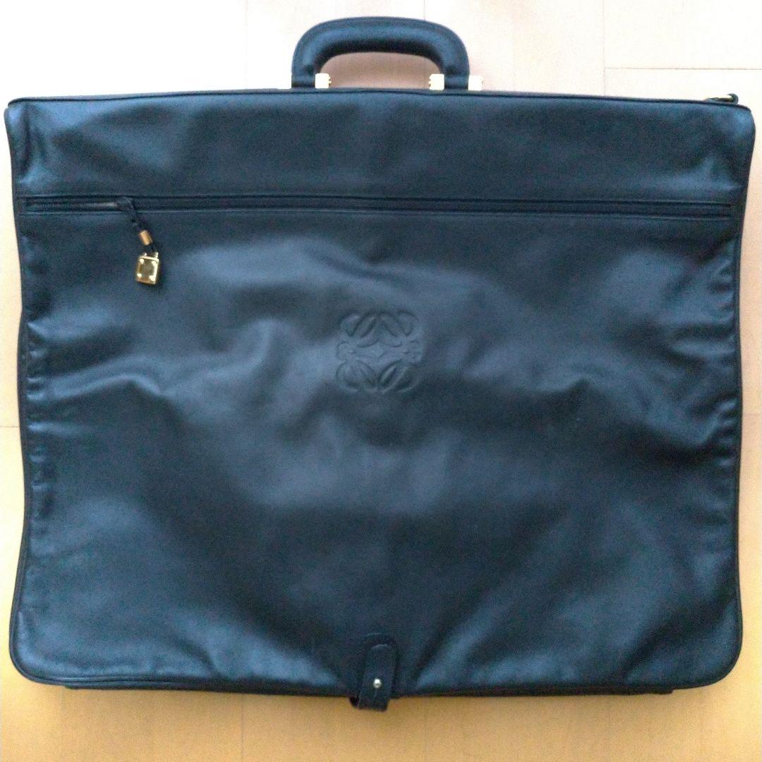 LOEWE ロエベ　レザー　ガーメントケース　ハンガー付　スーツ収納　ブラック LOEWE ロエベ レザー ガーメントケース ハンガー付 スーツ収納