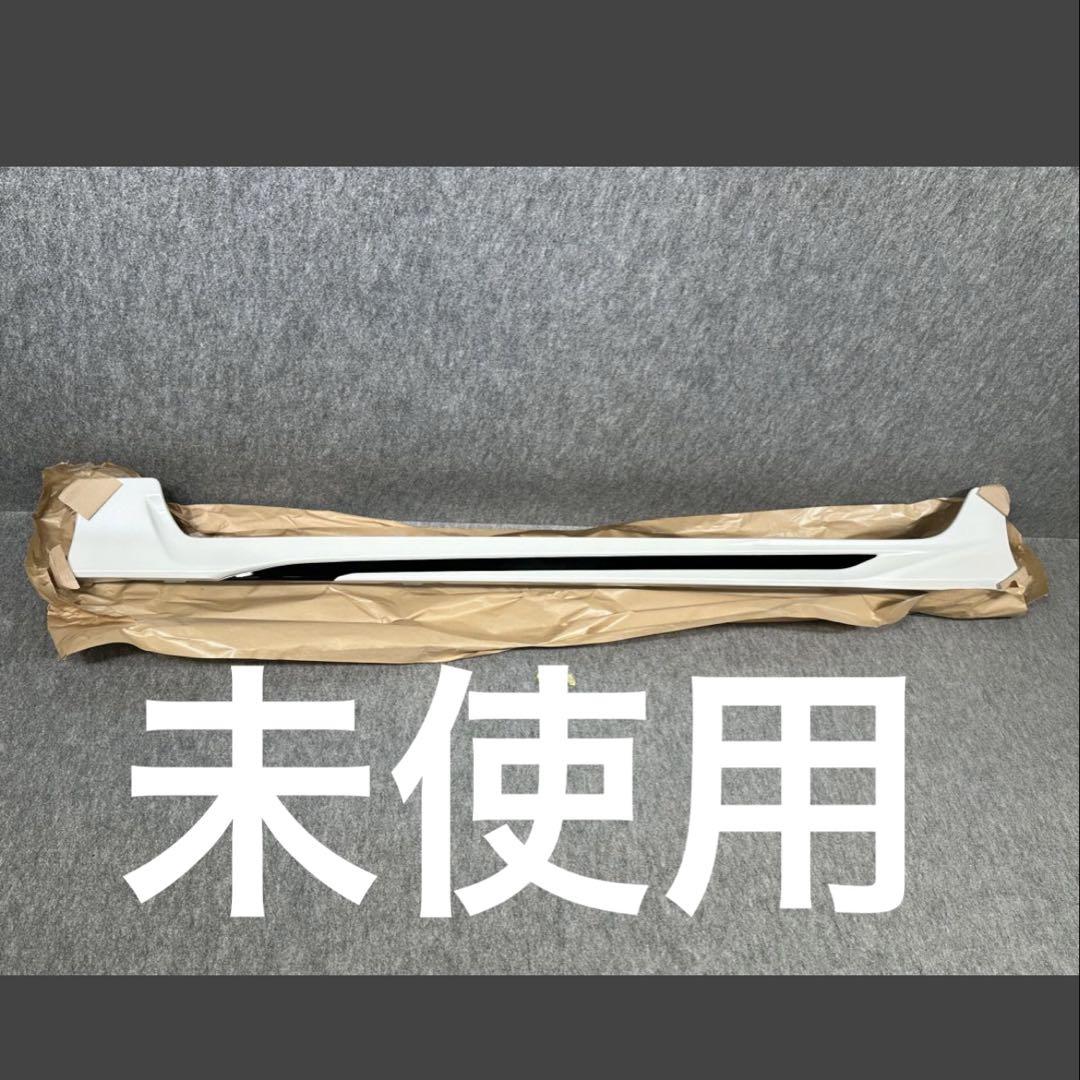 新品　未使用　プリウス　50 55 前期　後期　左 モデリスタ　ホワイト　070 新品 未使用 プリウス 50 55 前期 後期 左 モデリスタ ホワイト