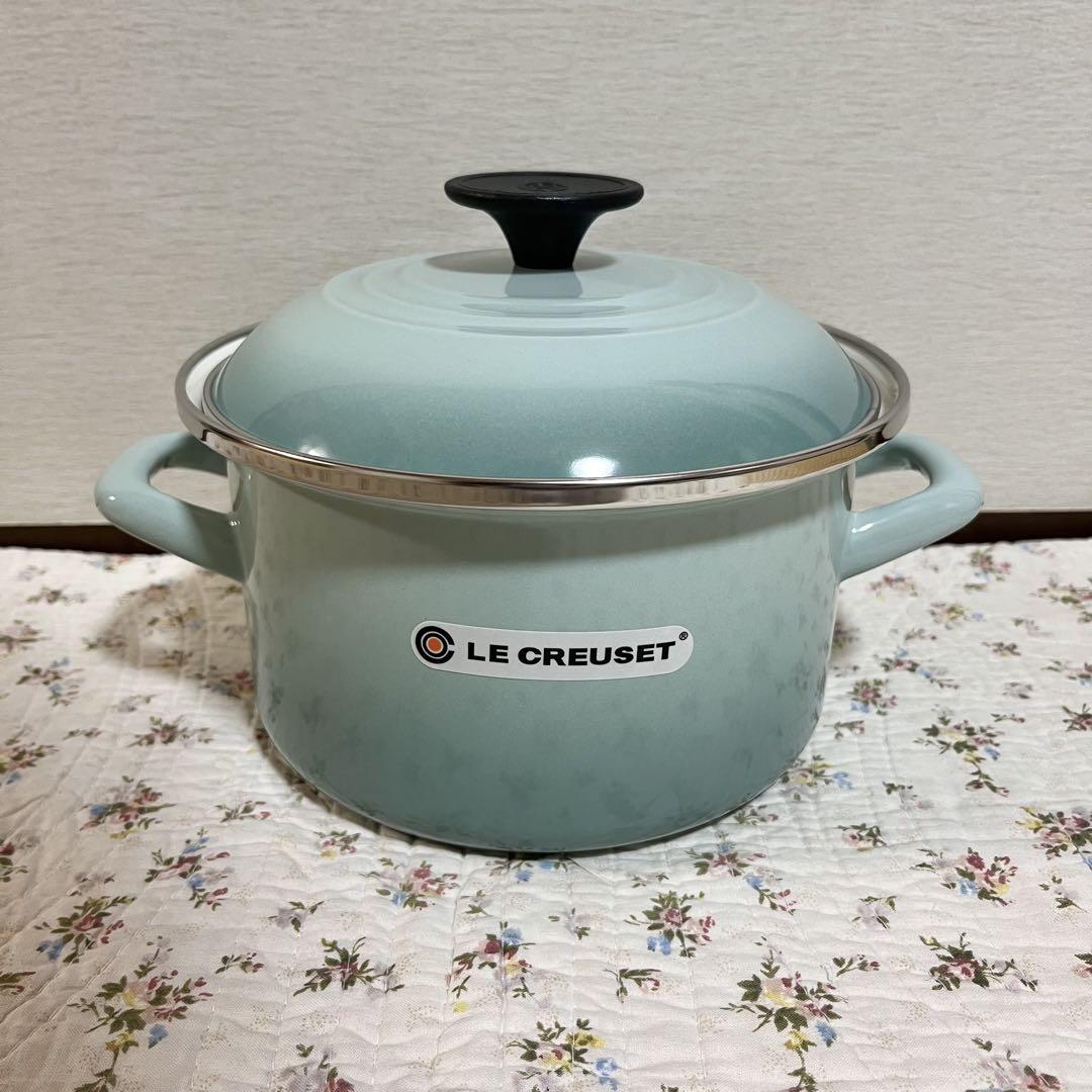ルクルーゼ EOS両手鍋 キャセロール ホーロー鍋 セージ グリーン EOS キャセロール | 両手鍋 ｜ル・クルーゼ（Le Creuset）公式