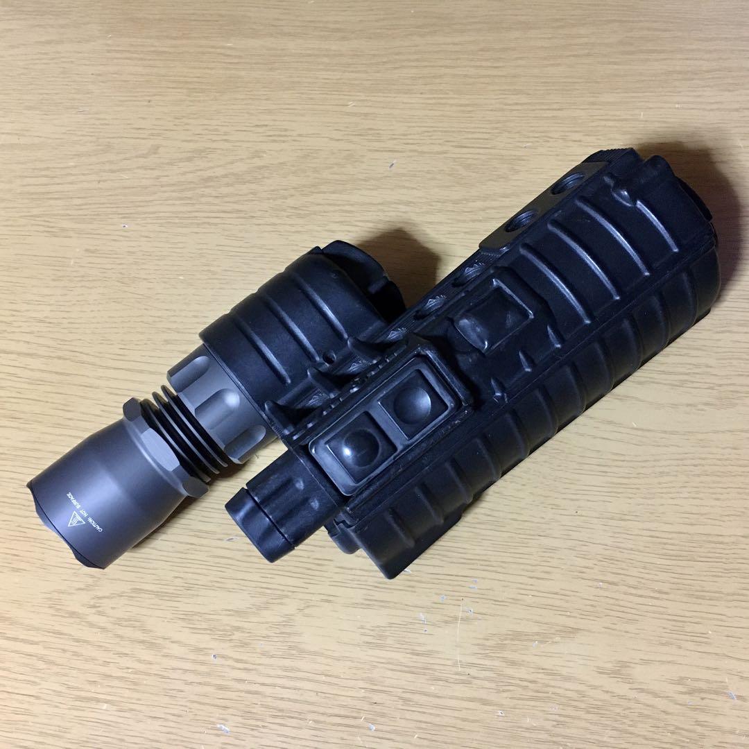 SUREFIRE M500タイプ　ハンドガードライト SUREFIRE] M500L コルトCAR-15/M4用ハンドガードライト 実物