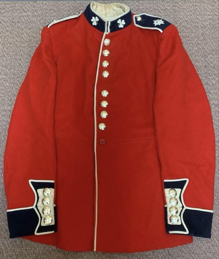 イギリス軍 近衛兵 制服 実物 s7yqd8gfgiu4a02p.jpg