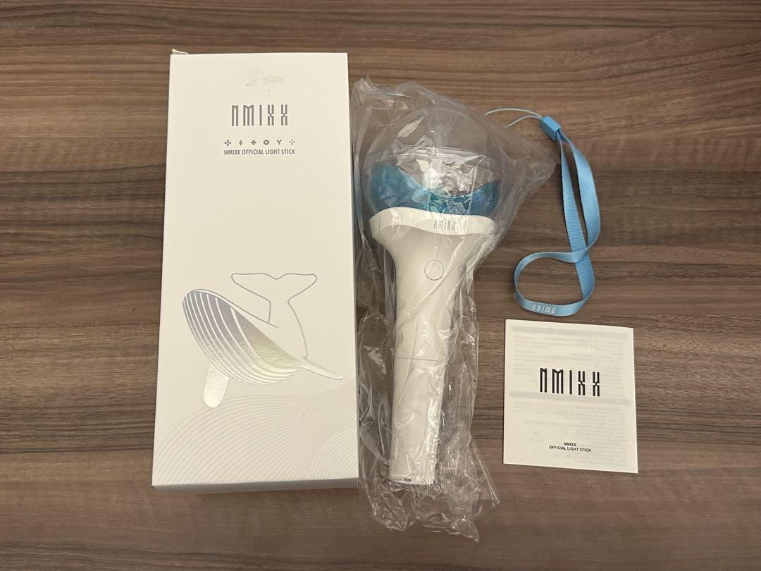 NMIXX 公式ライトスティック ペンライト NMIXX Light Stick！Beautiful！Lovely！ - YouTube