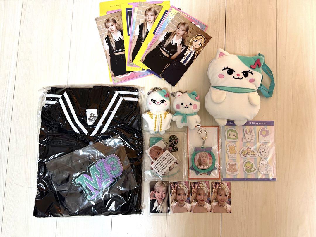 STADIUM JACKET & WAPPEN BADGE - MAYUKA【M】/ NiziU『COCO