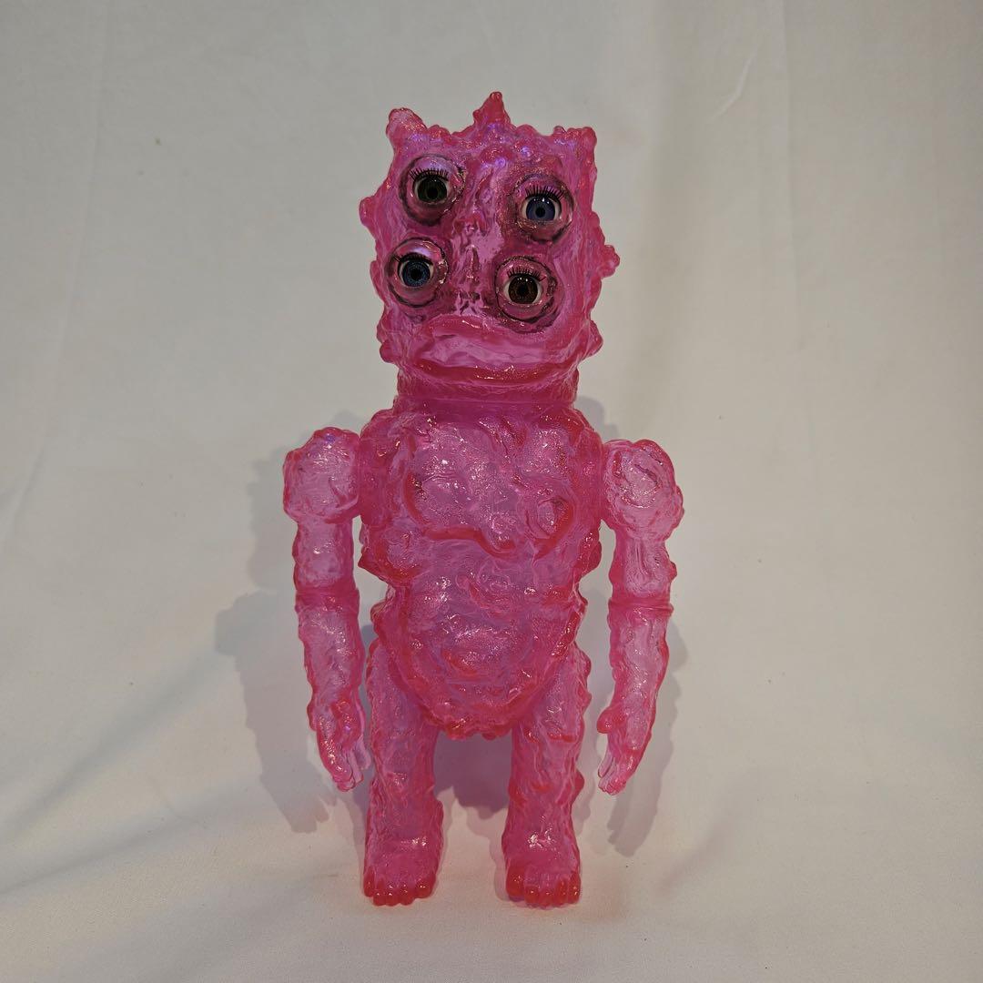 ソフビ Sofubi NAGNAGNAG 25CM 透明なピンク四つ目怪獣（Ultra