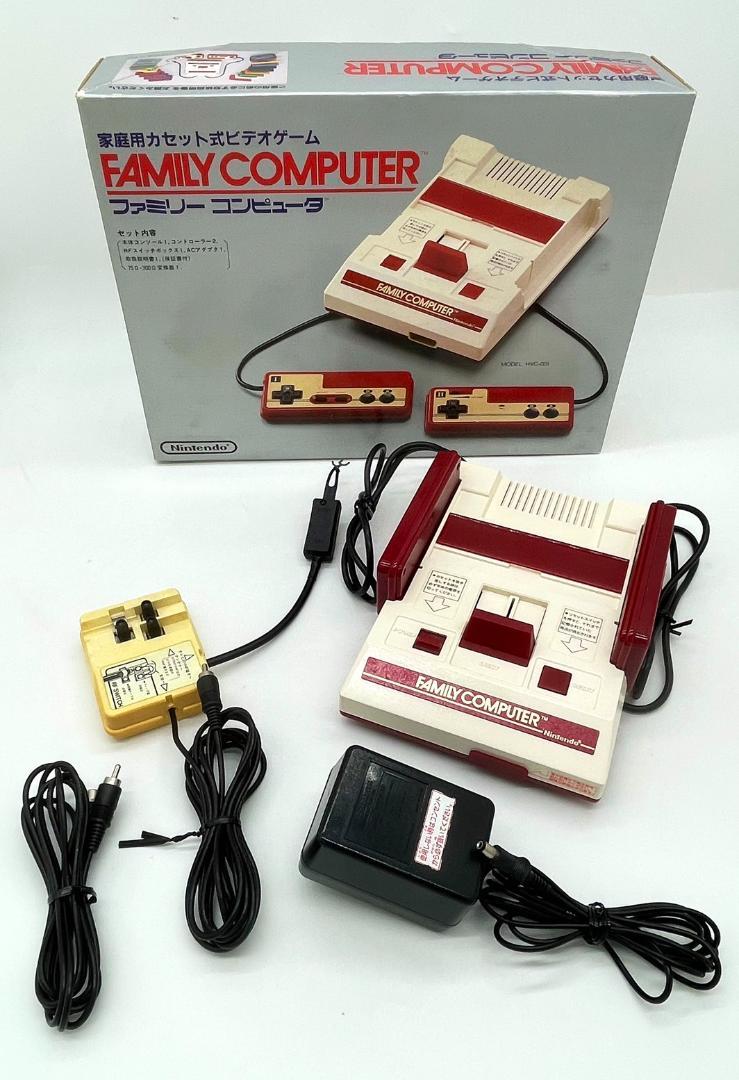 任天堂　初代ファミリーコンピュータ 本体【美品】【希少品】 訳あり】【送料無料】【中古】FC 初代ファミコン ファミリー