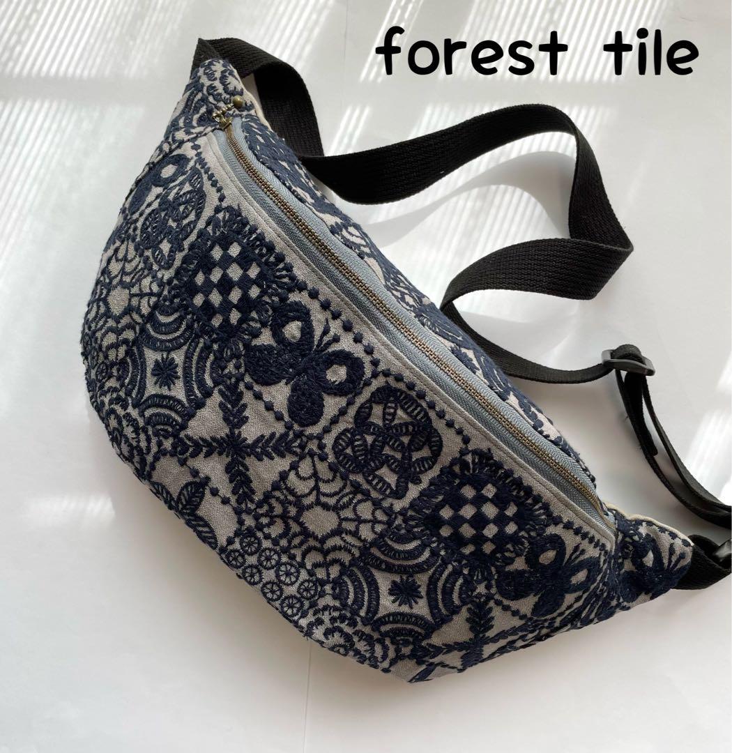 ミナペルホネン  フォレストタイルgray ハンドメイドボディバッグ ミナペルホネン forest tile gray ハンドメイドボディバッグ