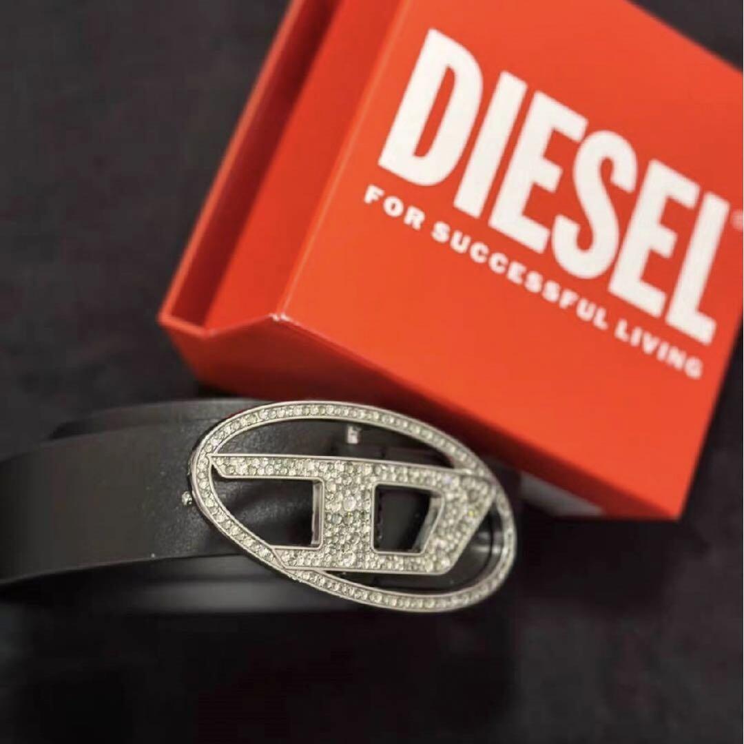 【送料・関税込】DIESEL クリスタルバックル付きレザーベルト DIESEL クリスタル ロゴ バックル B-1DR レザー ベルト(Diesel
