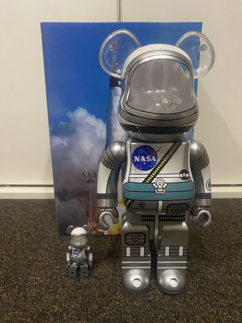 ベアブリック MERCURY ASTRONAUT NASA（ブラックホールを表現