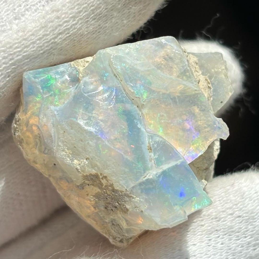【50ct】エチオピア　オパール　原石　天然石　鉱物　標本　ブルー　レッド 50ct】エチオピア オパール 原石 天然石 鉱物 標本 ブルー
