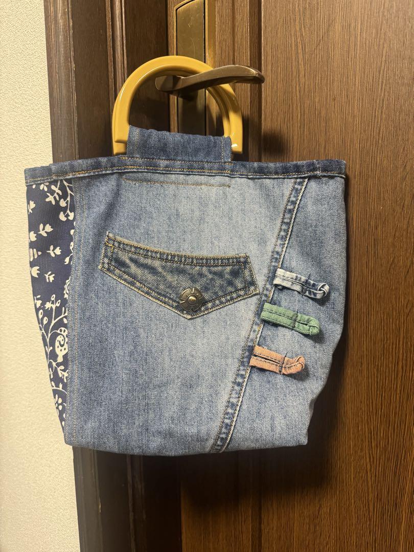 刺繍デニムバック　No.632　デニムリメイク　チューリップバック　パッチワーク 刺繍デニムバック No.632 デニムリメイク チューリップバック