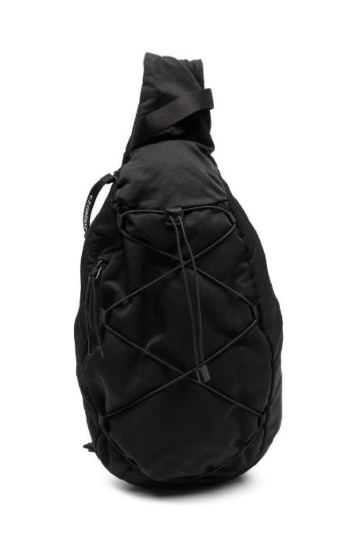 c.p.company バッグ（C.P.COMPANY NylonB Crossbody Rucksack
