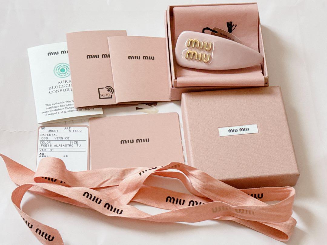Miu Miu ピンク ヘアピン クリップ式 オリジナルボックス付き MIU MIU - 新品 定価以下 miumiu ミュウミュウ ヘアクリップ