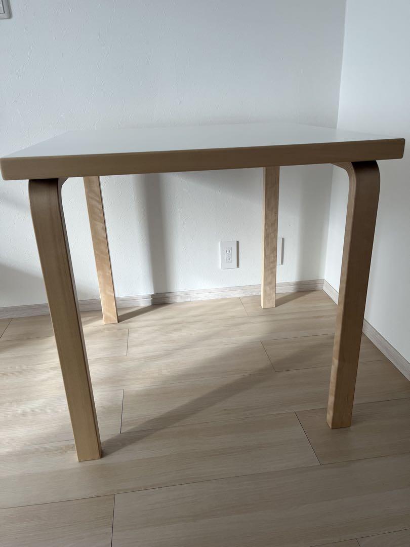 Artek テーブル 81C ホワイト ラミネート(81C ホワイト
