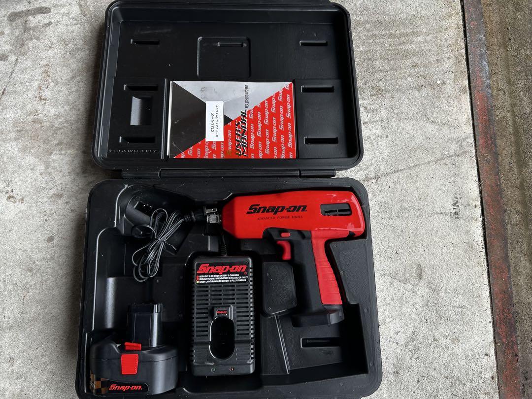 Snap-on 電動インパクトレンチ 本体と付属品（Snap-on スナップ