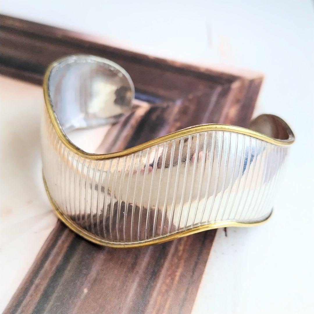 メキシカンジュエリー　シルバー925ビンテージ　フルーテッドウェーブ　バングル 古着通販】Vintage 925 Silver Cuff Bracelet Made In Mexico