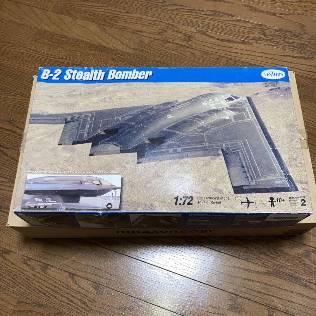 Testors B-2 Stealth Bomber 1:72 モデルキット（USAF B-2A