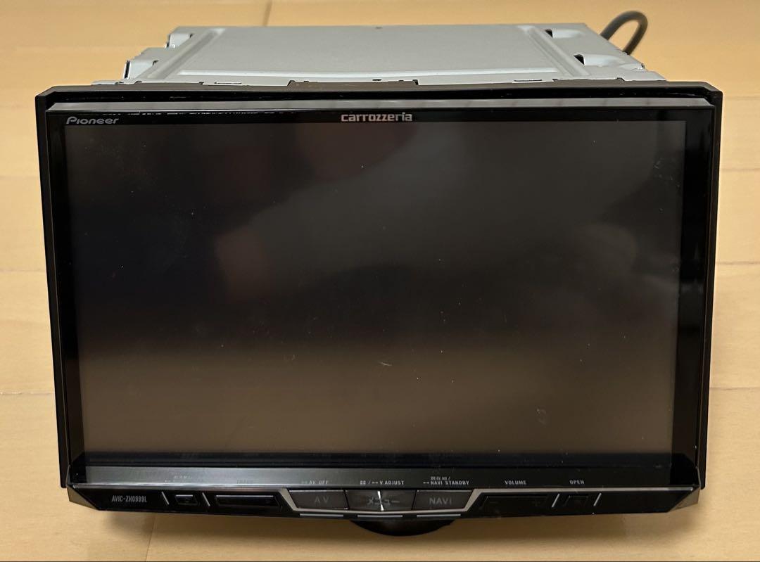ジャンク品 carrozzeria サイバーナビ 8インチ 本体のみ ジャンク品 carrozzeria サイバーナビ 8インチ 本体のみ